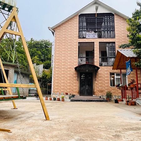 Dato'S Guesthouse Makhinjauri Εξωτερικό φωτογραφία