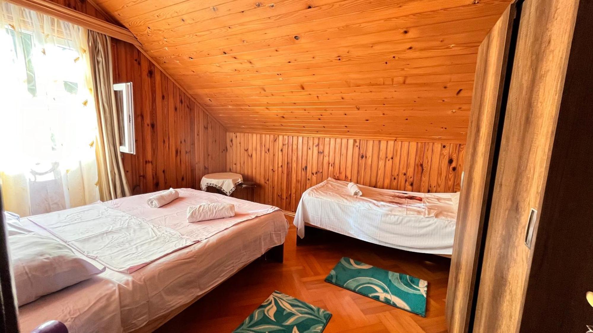 Dato'S Guesthouse Makhinjauri Εξωτερικό φωτογραφία